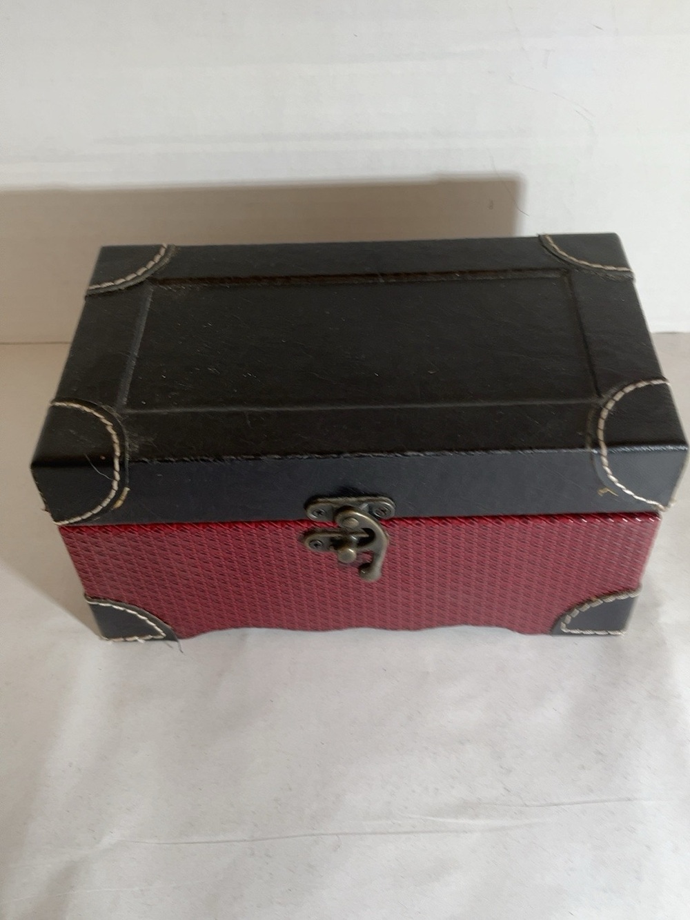 Red Black Faux Leather Jewelry Trinket Box Velvet Lined Hinged Storage 8”